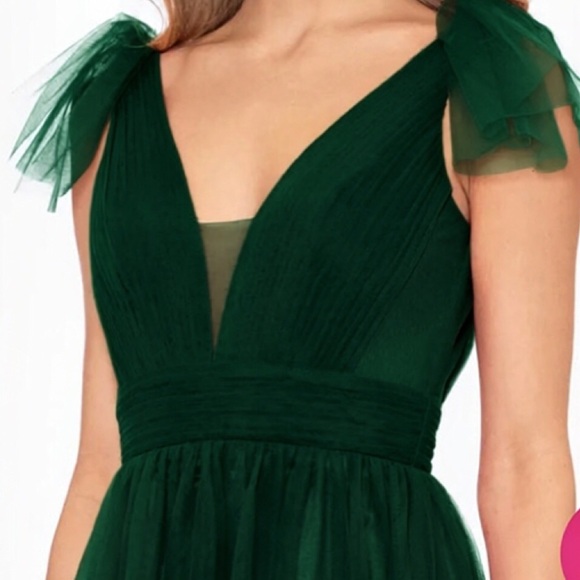 Betsy & Adam Deep Green Dress ( pictures of the dress in pink) show the look Betsy & Adam Deep Green Dress ( pictures of the dress in pink) show the look